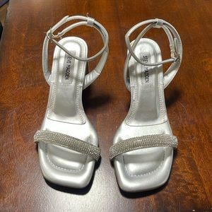 Steve Madden silver heels